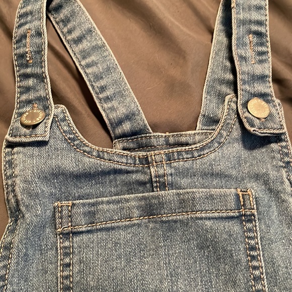 Girls Overall Denim Dress size 4/5 - Picture 2 of 3